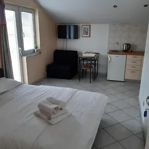rezervirajte ovdje